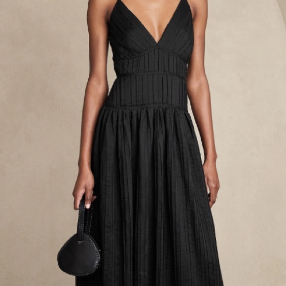 NWT BANANA REPUBLIC JACQUI PLEATED MAXI DRESS - Picture 3 of 12